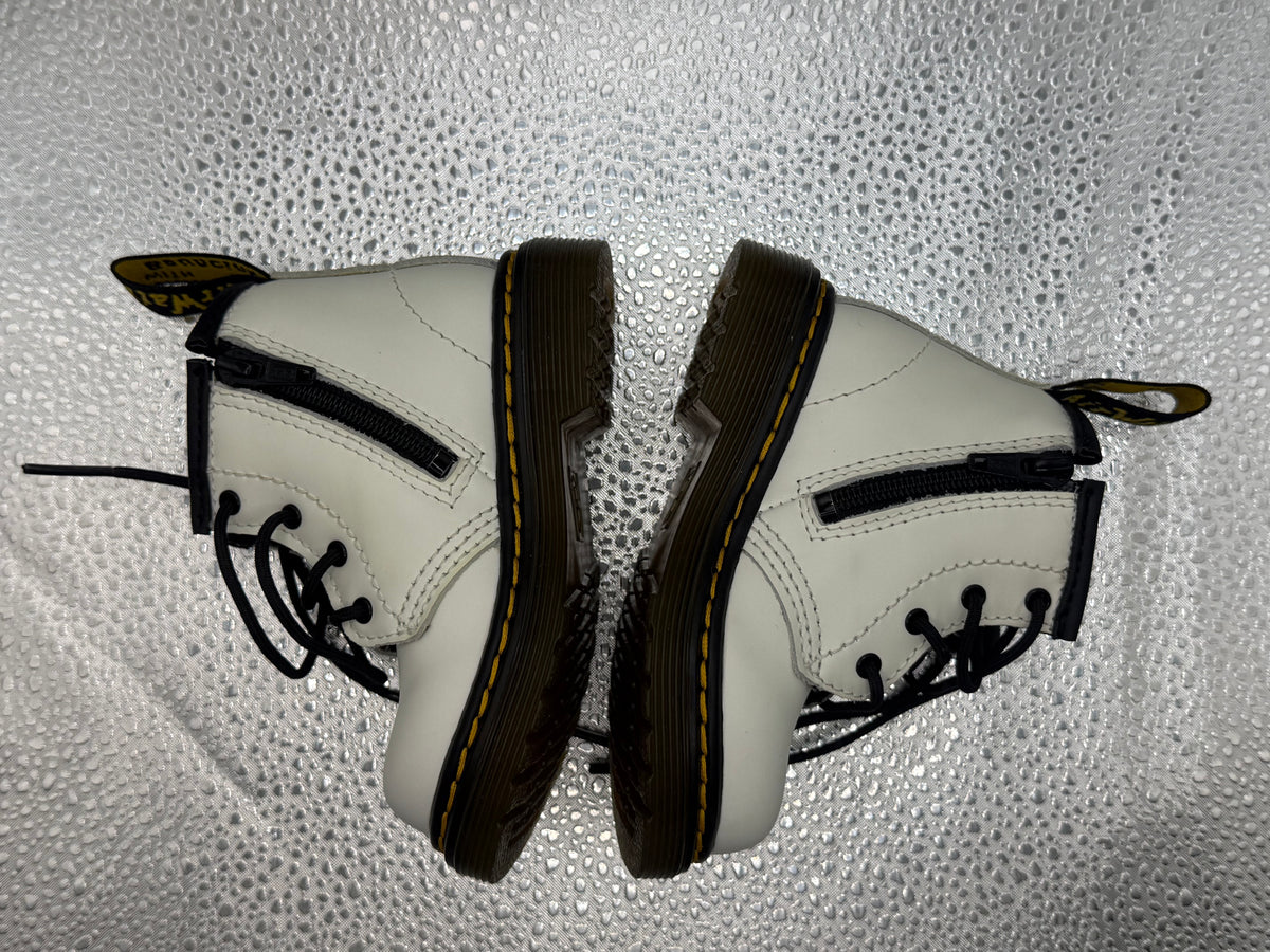 INFANT 1460 White LEATHER LACE UP Dr Marten BOOTS