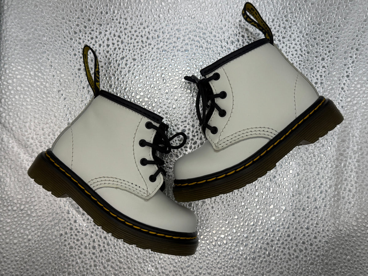 INFANT 1460 White LEATHER LACE UP Dr Marten BOOTS